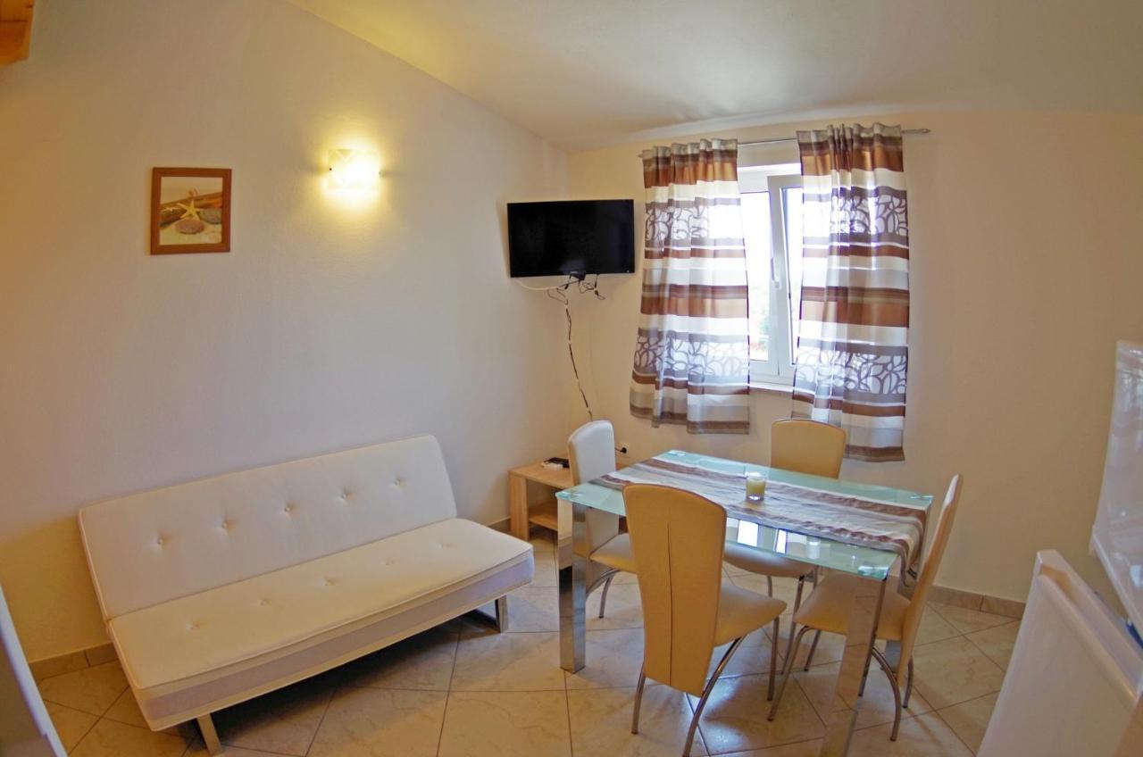 Holiday Apartments In House Sanja Rakalj Ngoại thất bức ảnh